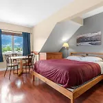 Squamish Adventure Inn