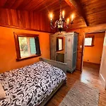 Nostalgic Downtown Boatbuilder\'S Cabin - Licensed