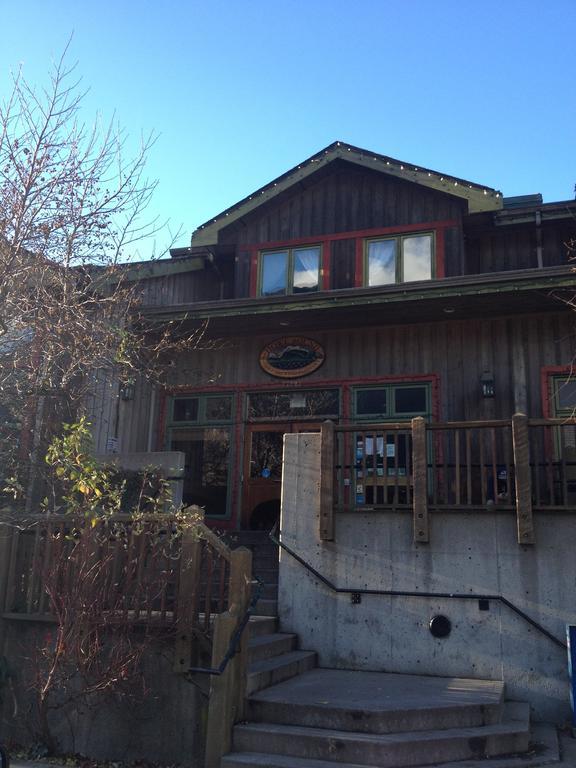 Howe Sound & Brewing Company 3* Squamish