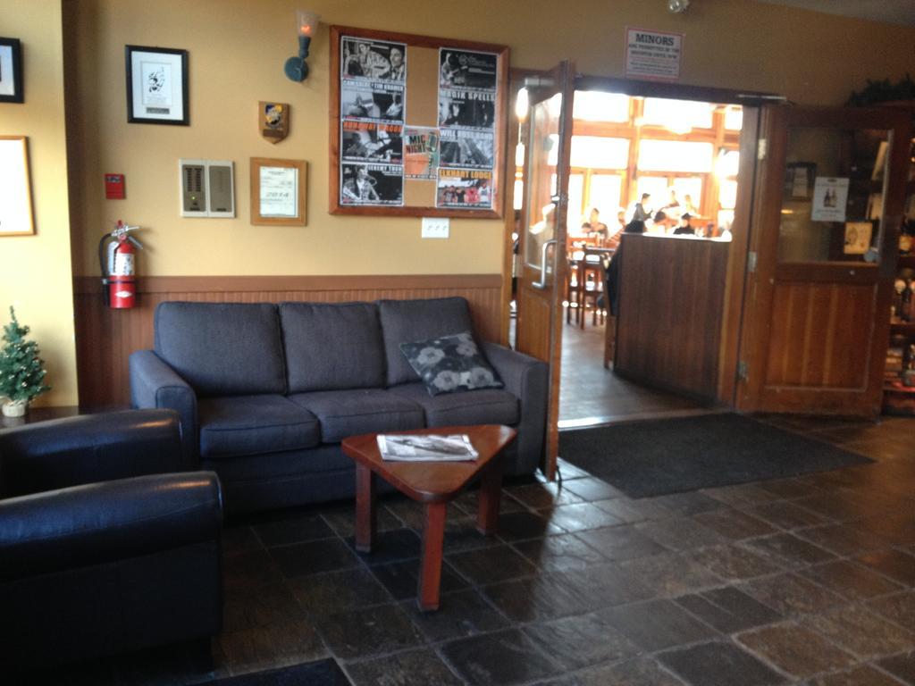 Inn Howe Sound & Brewing Company