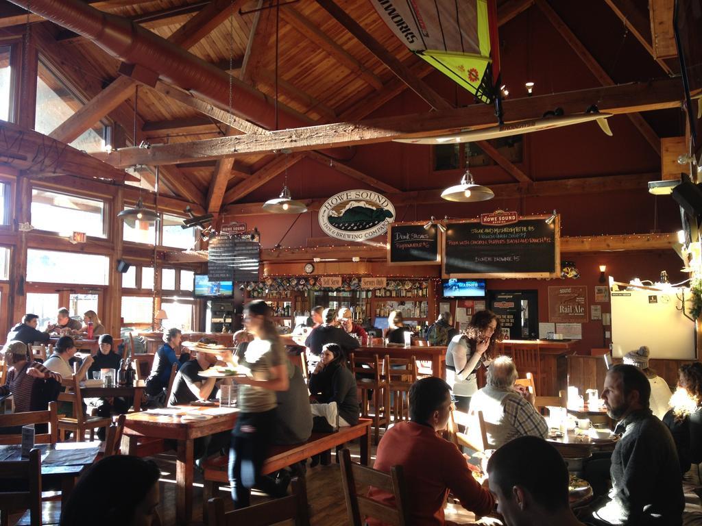 Howe Sound & Brewing Company 3*