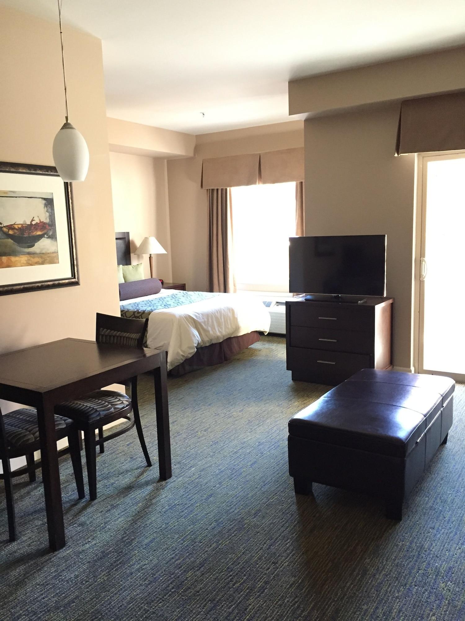 Executive And Resort, 3*