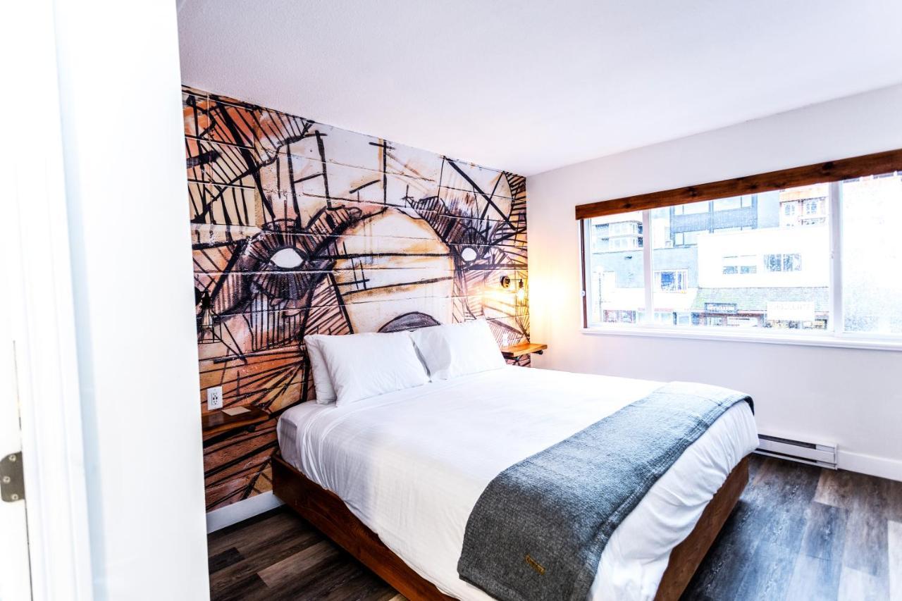 Crash Hotel Squamish