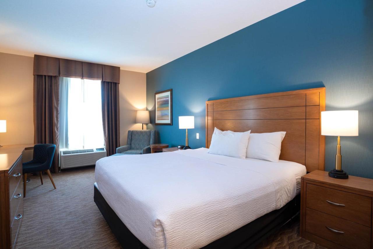 Hotel Sandman And 3*