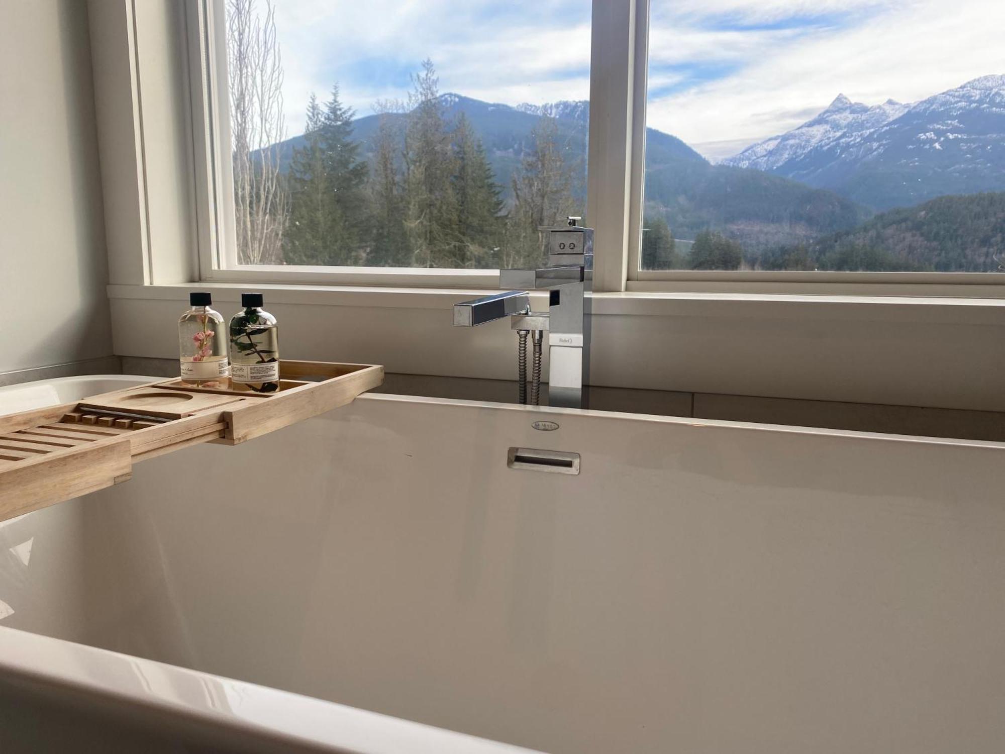 Mountain Serenity Meets Luxury