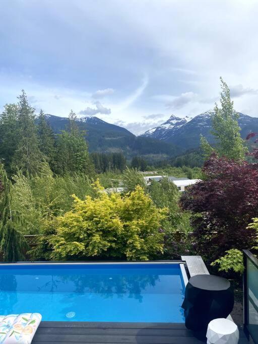 Mountain Serenity Meets Luxury