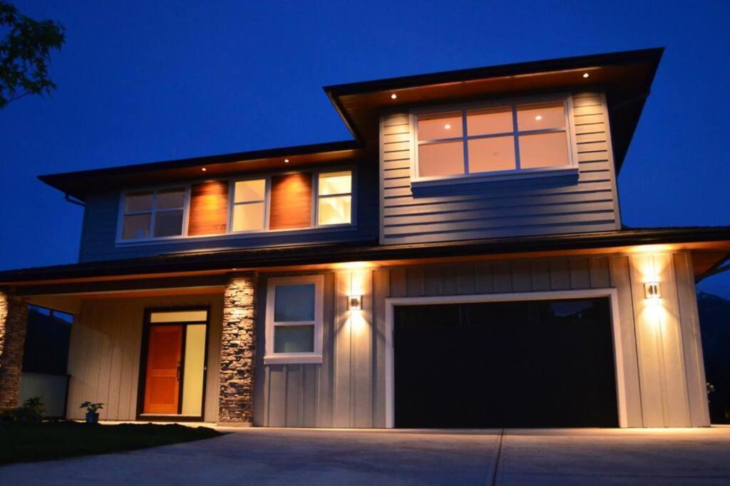 Mountain Serenity Meets Luxury Squamish