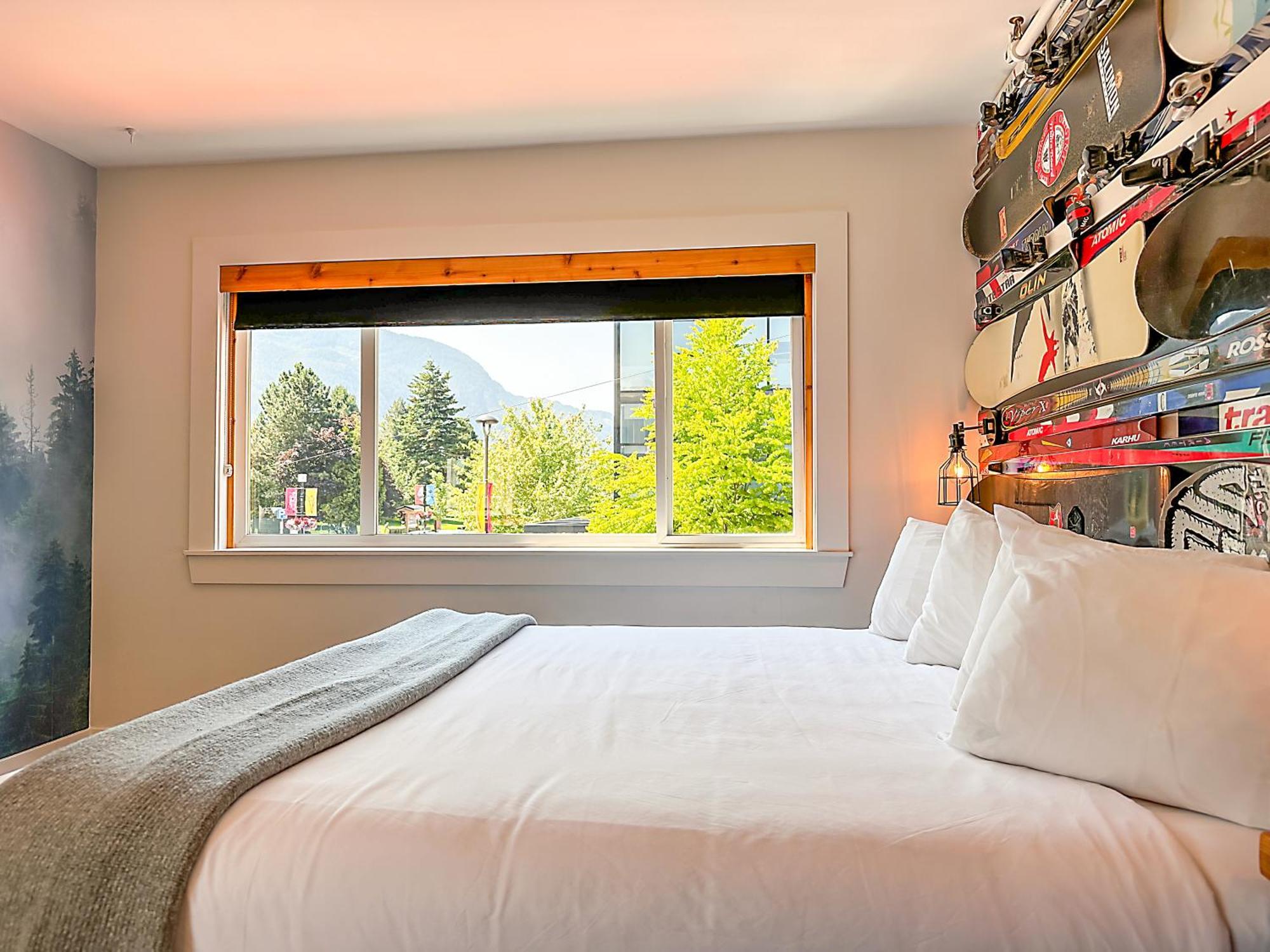 Hotel Crash 3*