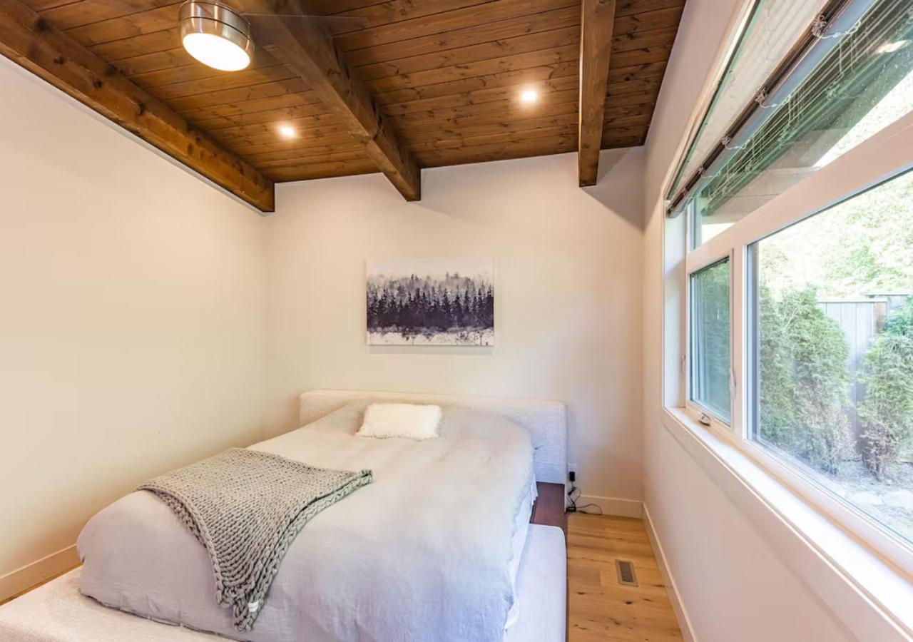 Large Modern In Holiday home *
