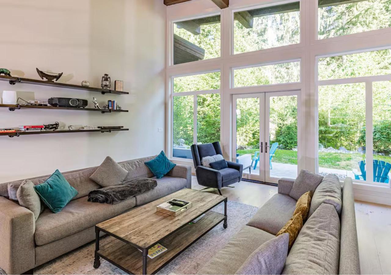 Large Modern In Squamish
