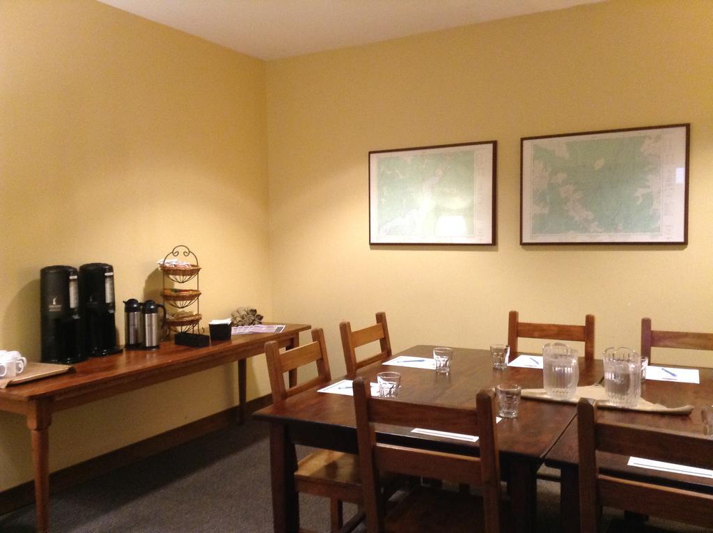 Howe Sound & Brewing Company 3* Squamish