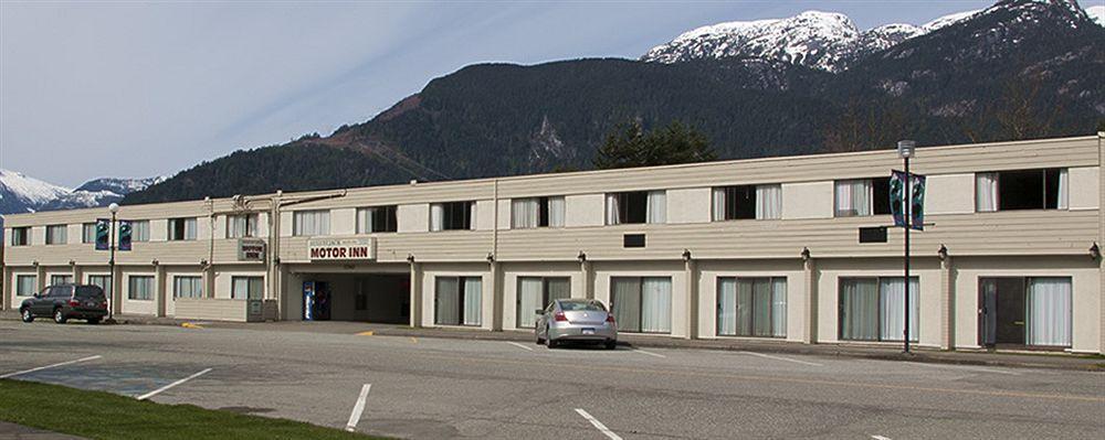 August Jack Inn Motel Squamish