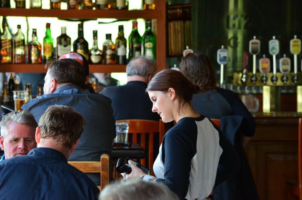 Howe Sound & Brewing Company 3*