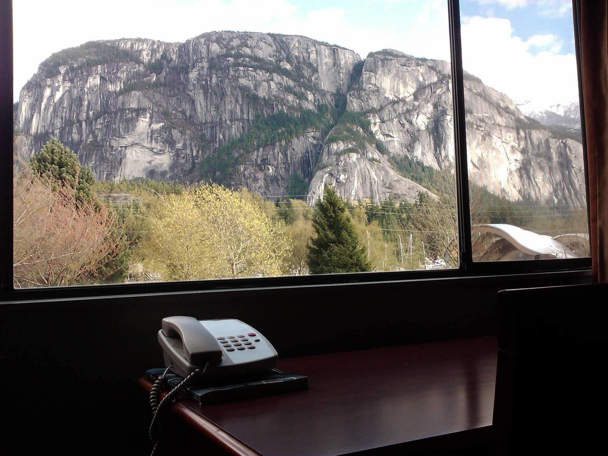 August Jack Inn 2* Squamish