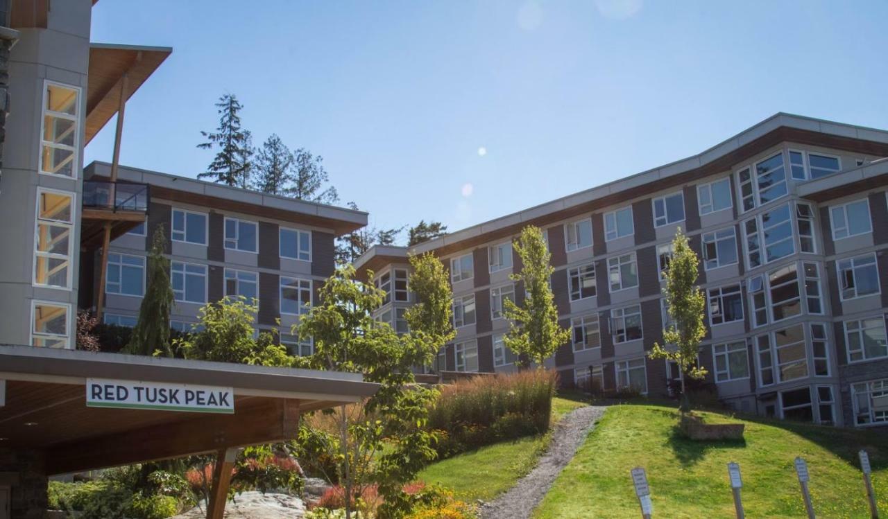 Hostel Residences At Quest University *