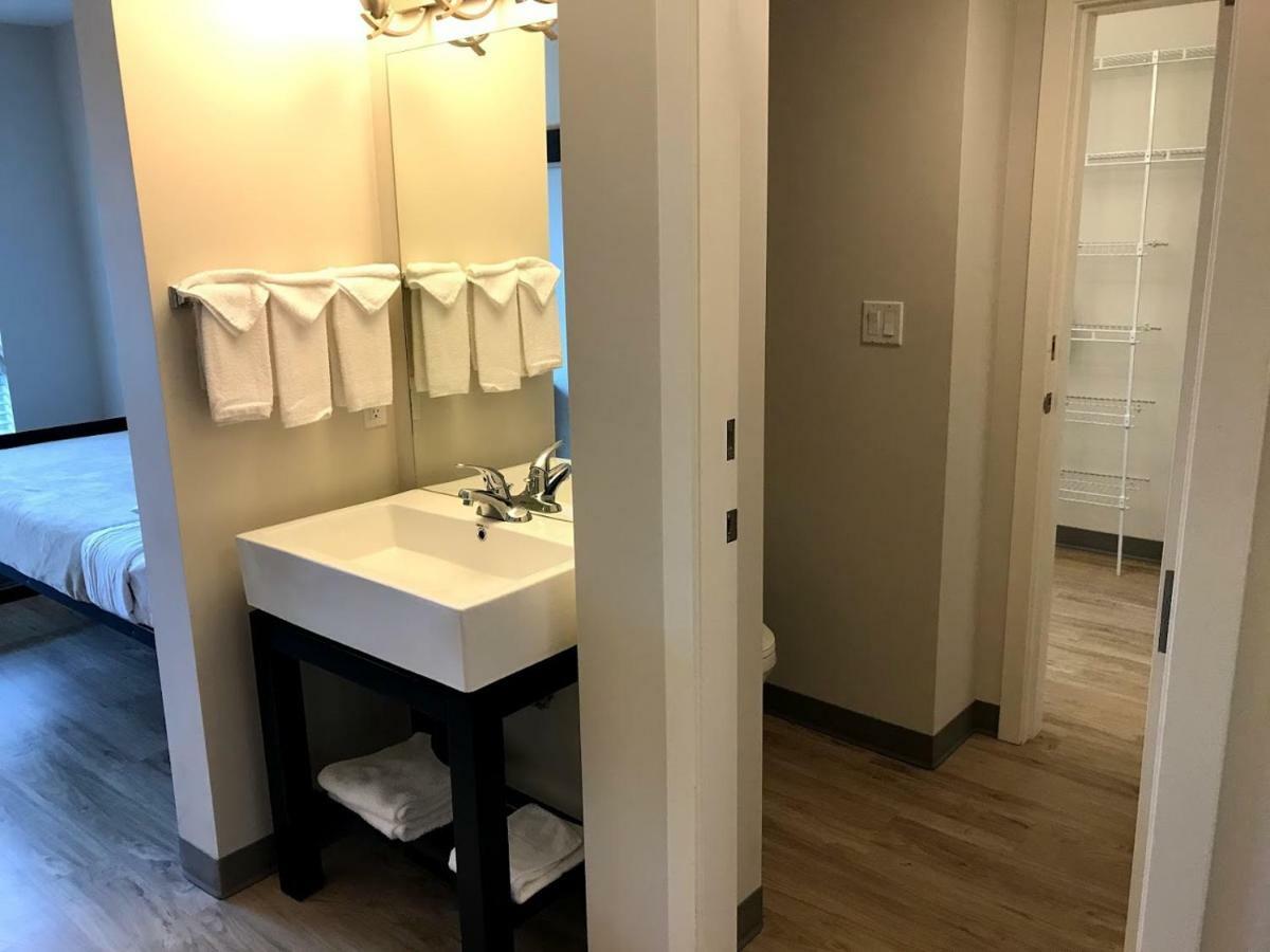 Hostel Residences At Quest University *
