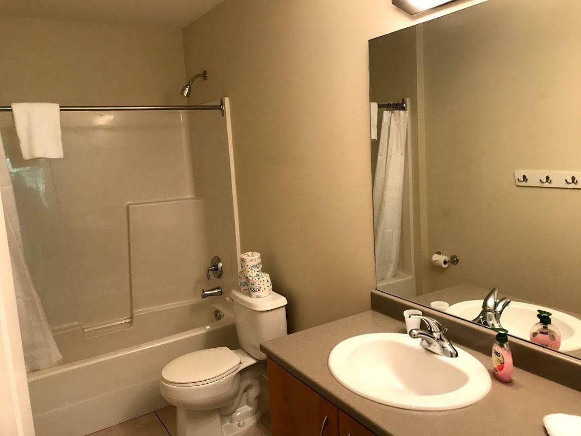 Residences At Quest University Hostel Squamish