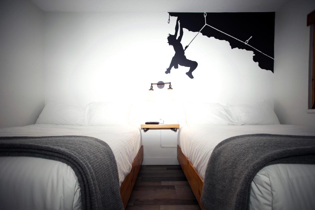 Hotel Crash 3*