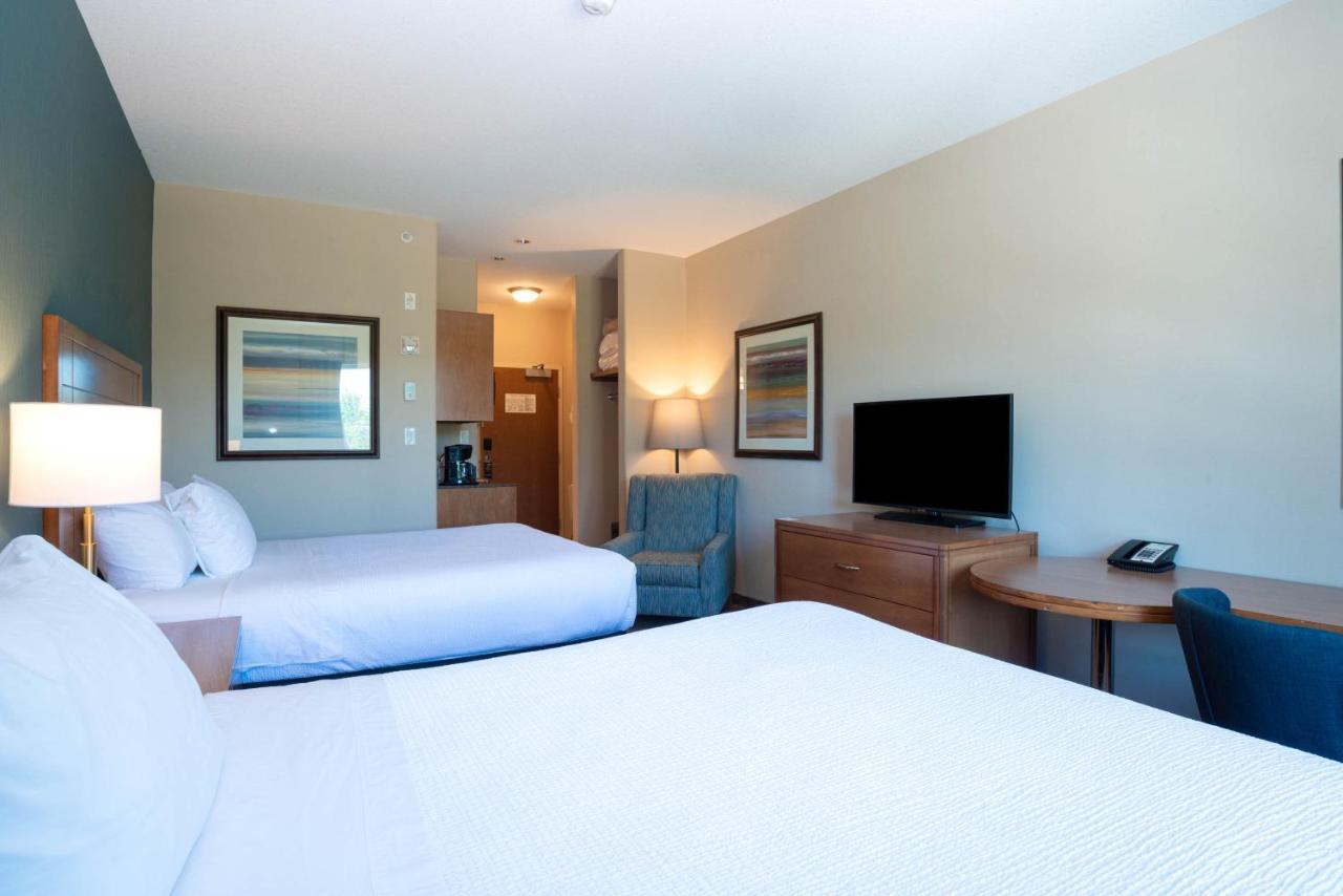 Hotel Sandman And 3*