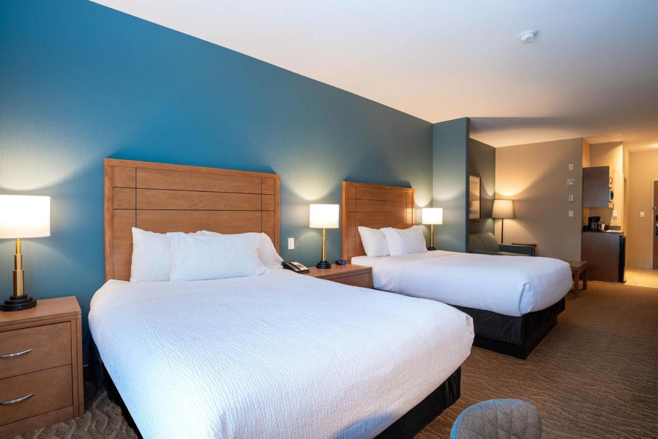 Hotel Sandman And 3*
