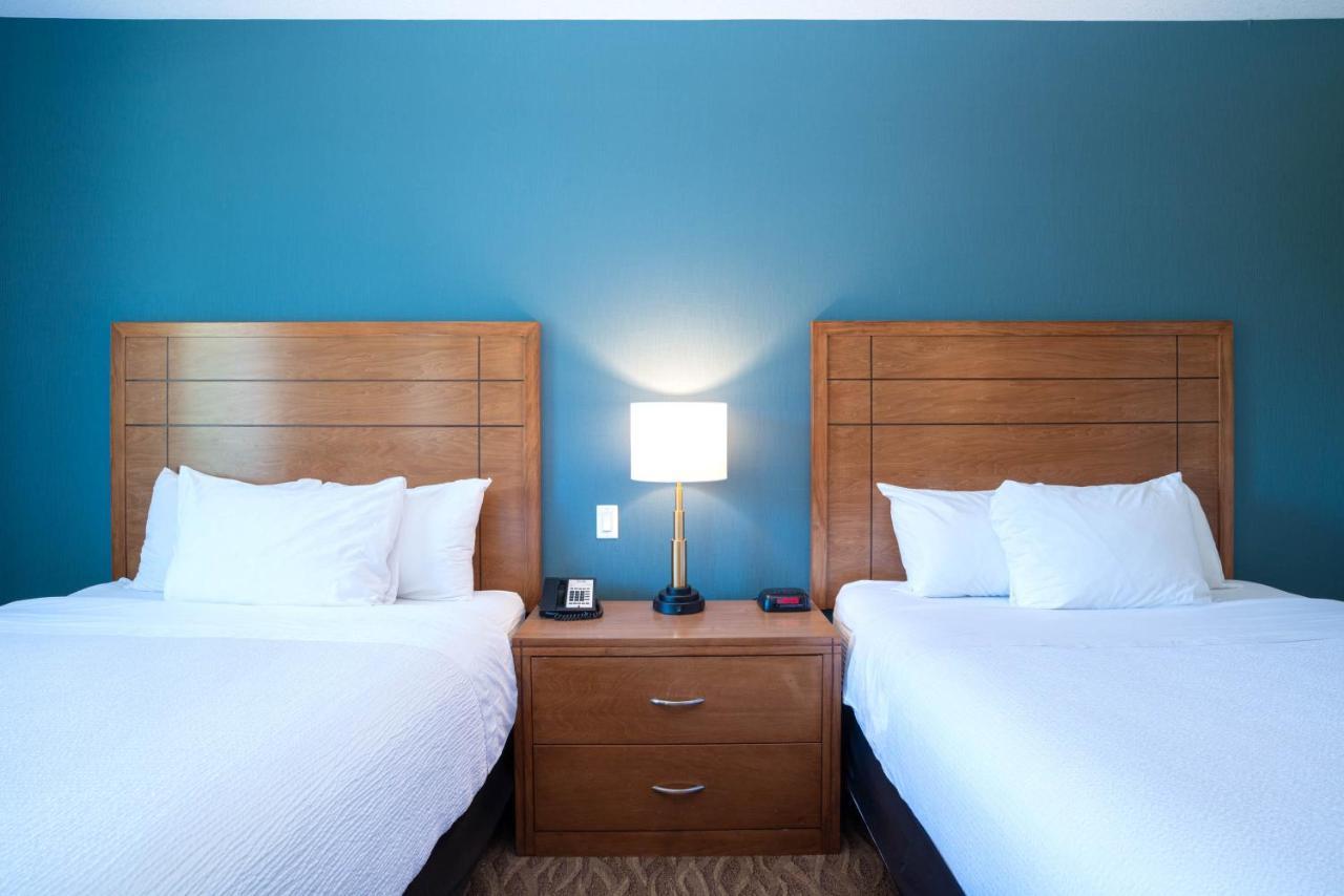 Hotel Sandman And 3*